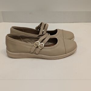 NEW Baretraps Women's 6 Buff Beige Mary Jane Ballet Flats Shoes